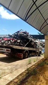 Umuarama: Veículos apreendidos há vários anos são leiloados e transformados em sucata