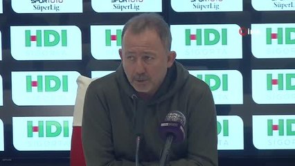 Sergen Yalçın: "Takımı toparlamak için her şeyi yapıyoruz"