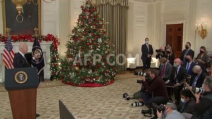 Con voz ronca, Biden asegura que solo tiene un "resfriado"