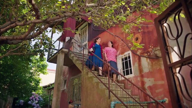 مسلسل رائحة الفراولة الحلقة 7 مدبلج بالعربية