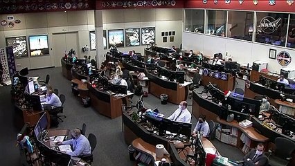 Sucesso: astronautas realizam caminhada espacial e trocam antena defeituosa