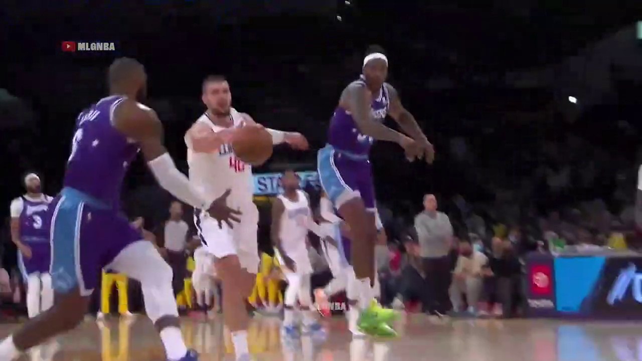 Dwight made a terrible pass by Westbrook into a great pass to LeBron James 