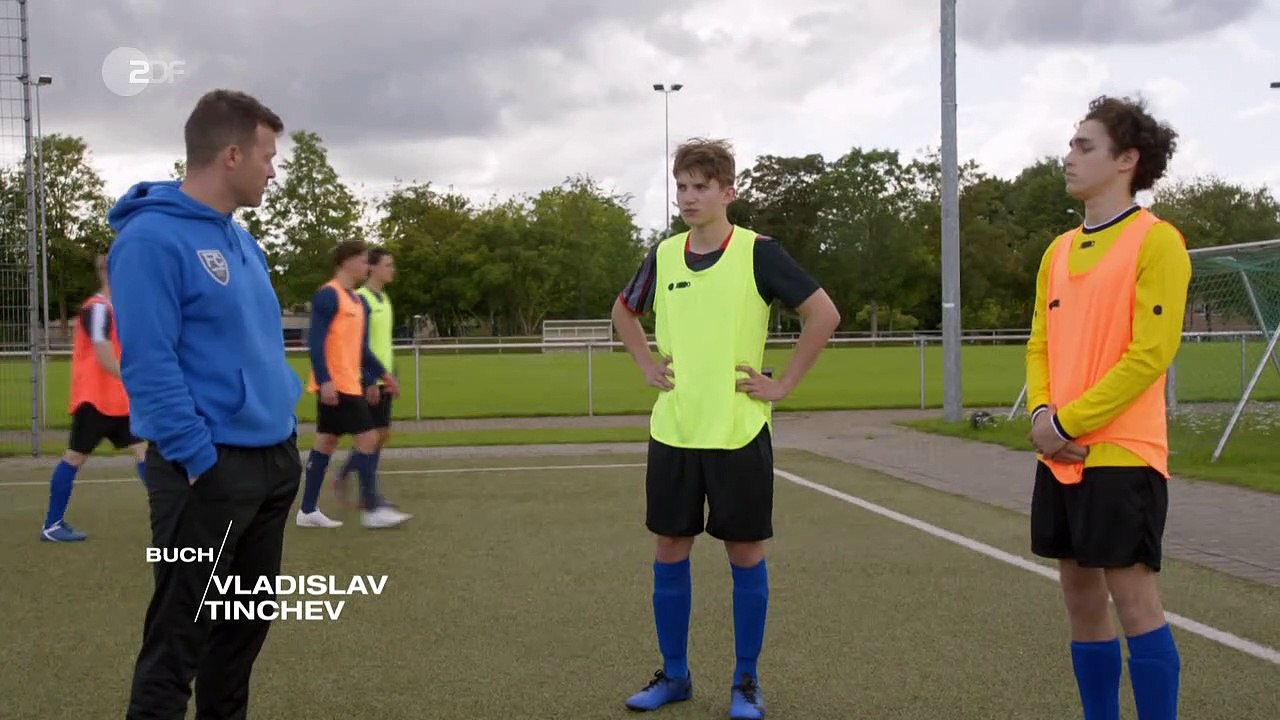 Notruf hafenkante (382) staffel 16 folge 04 - fußball-mütter