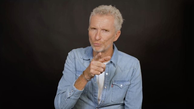 Punchline Quiz « Koh Lanta » : Denis Brogniart se teste sur les phrases cultes de l’émission