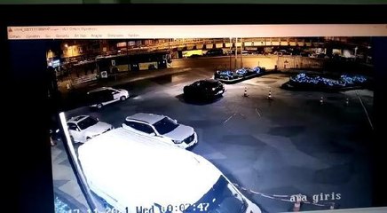 ŞİŞLİ'DE UYUŞTURUCU ALIŞVERİŞİNE POLİSTEN SUÇÜSTÜ