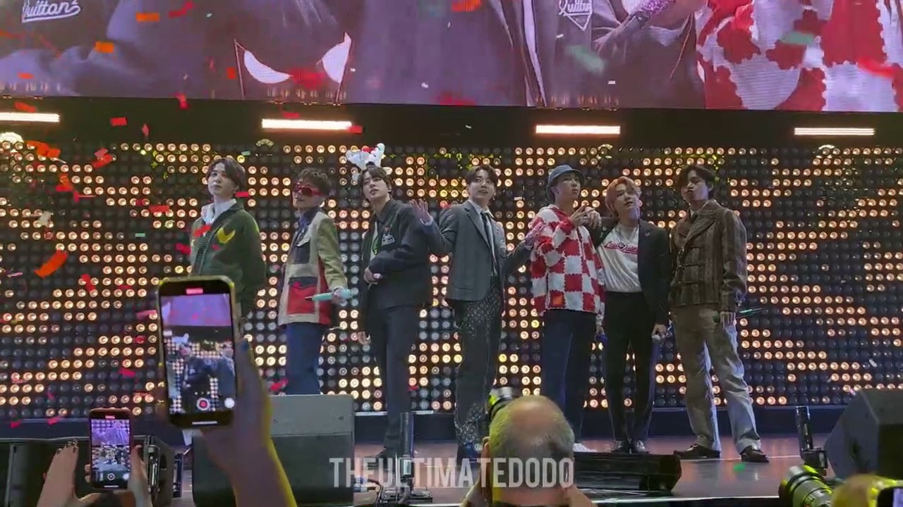 FANCAM 211203 Jin Happy Birthday Cake BTS Jingle Ball 2021 Concert Live Performance