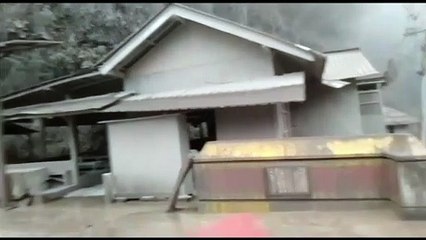 Indonézia: hirtelen kitört Jáva sziget legmagasabb tűzhányója