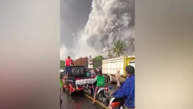 2 Kecamatan di Kabupaten Malang Diguyur Hujan Abu Gunung Semeru