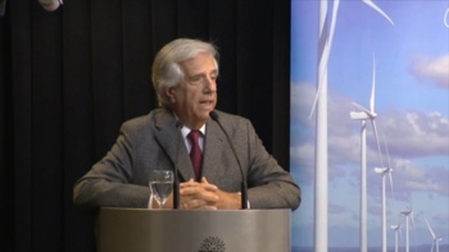 La renovación de la izquierda uruguaya tras un años de la muerte de Tabaré Vázquez (C)