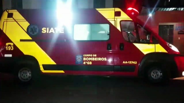 Jovem de 24 anos fica ferido ao ser atingido por golpe de faca no braço, no XIV de Novembro