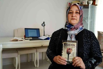 Ailesi okula göndermedi, öğretmenlik hayalini yazdığı kitapla anlattı