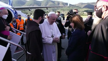 El Papa vuelve a Lesbos tras criticar el "egoísmo nacionalista" de Europa hacia los refugiados