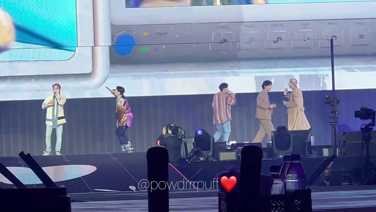 BTS - Dis-ease - Day 1