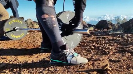 Haltérophilie : Il réalise un snatch au sommet du Piton des Neiges