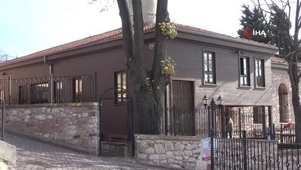 700 yıllık Orhan Cami'ye turist akını