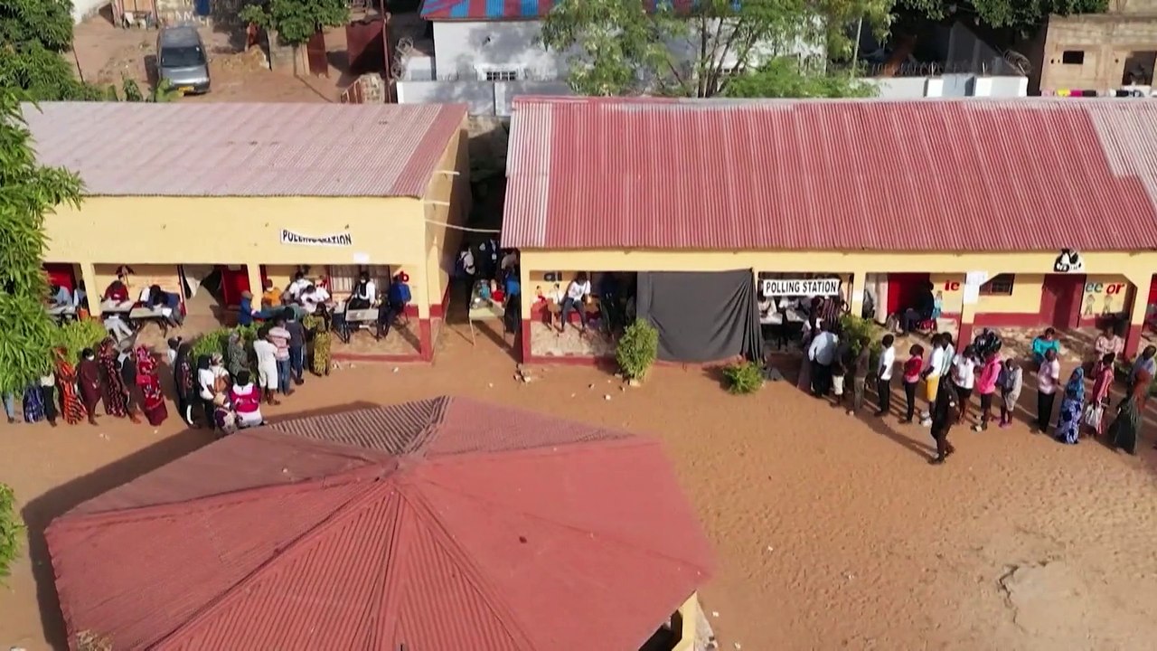 Gambia: Stimmenauszählung bei Präsidentenwahl