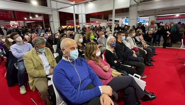 Più libri più liberi, il botanico Mancuso: Piantare mille miliardi di alberi non è impossibile