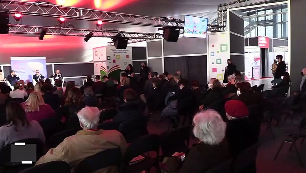 Più libri più liberi, Gualtieri: "Digitale è utile ma solo relazioni rendono la vita migliore"