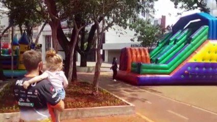 Com domingo extremamente quente, Domingão na Praça é excelente opção para a população