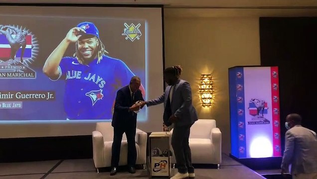 Vladimir Guerrero Jr. recibe el premio Juan Marichal