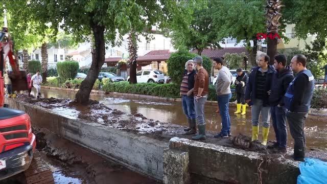 MARMARİS BELEDİYE BAŞKANI OKTAY SEL MAĞDURU VATANDAŞLARLA GÖRÜŞTÜ