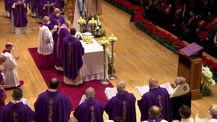 Papa Bergoglio torna a Lesbo tra i rifugiati