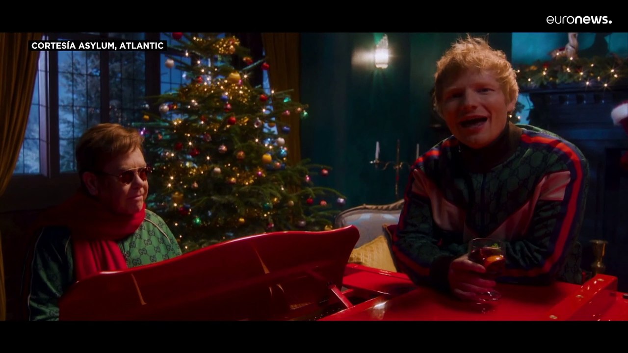 Elton John y Ed Sheeran unen sus voces en una canción navideña con fines benéficos