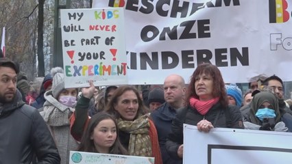 Protesters against vaccine mandate in Belgium clash with police