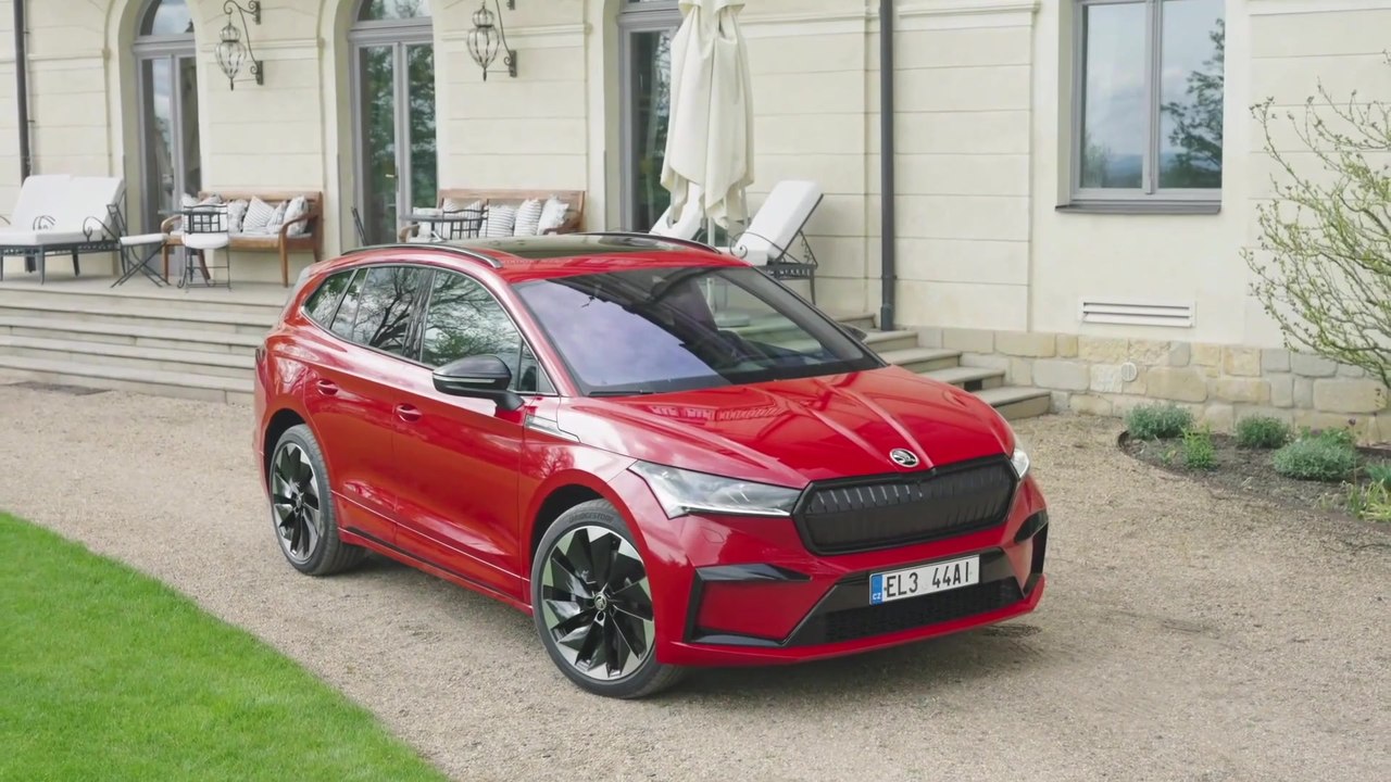 ŠKODA ENYAQ iV für ,Car of the Year‘-Award nominiert