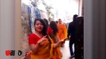 হলুদ শাড়ি লাল ব্লাউজে তুমুল নাচে তোলপাড় সুন্দরী বউদি