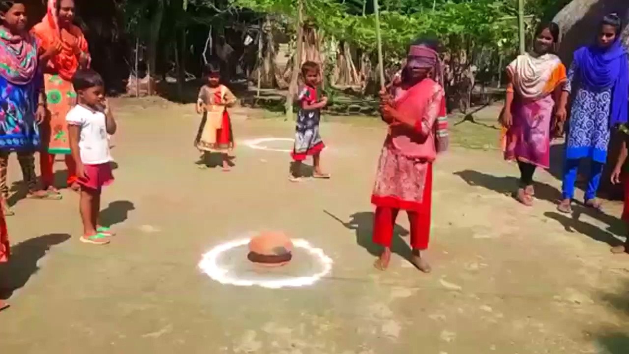 চকলেট ও হাড়ি ভাঙ্গা খেলা _ বাংলার  ঐতিহ্যে