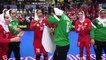 Mondial de Handball : les larmes d'une joueuse iranienne, élue meilleure joueuse du match