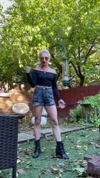 Squirrel Proof Bird Feeder Sends Squirrels Flying