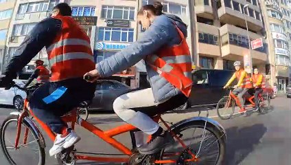 Barikatsız Bir Dünya İçin Engellere Pedal Çevirdiler