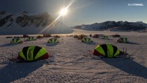 Cientistas assistem a eclipse total do sol na Antártida