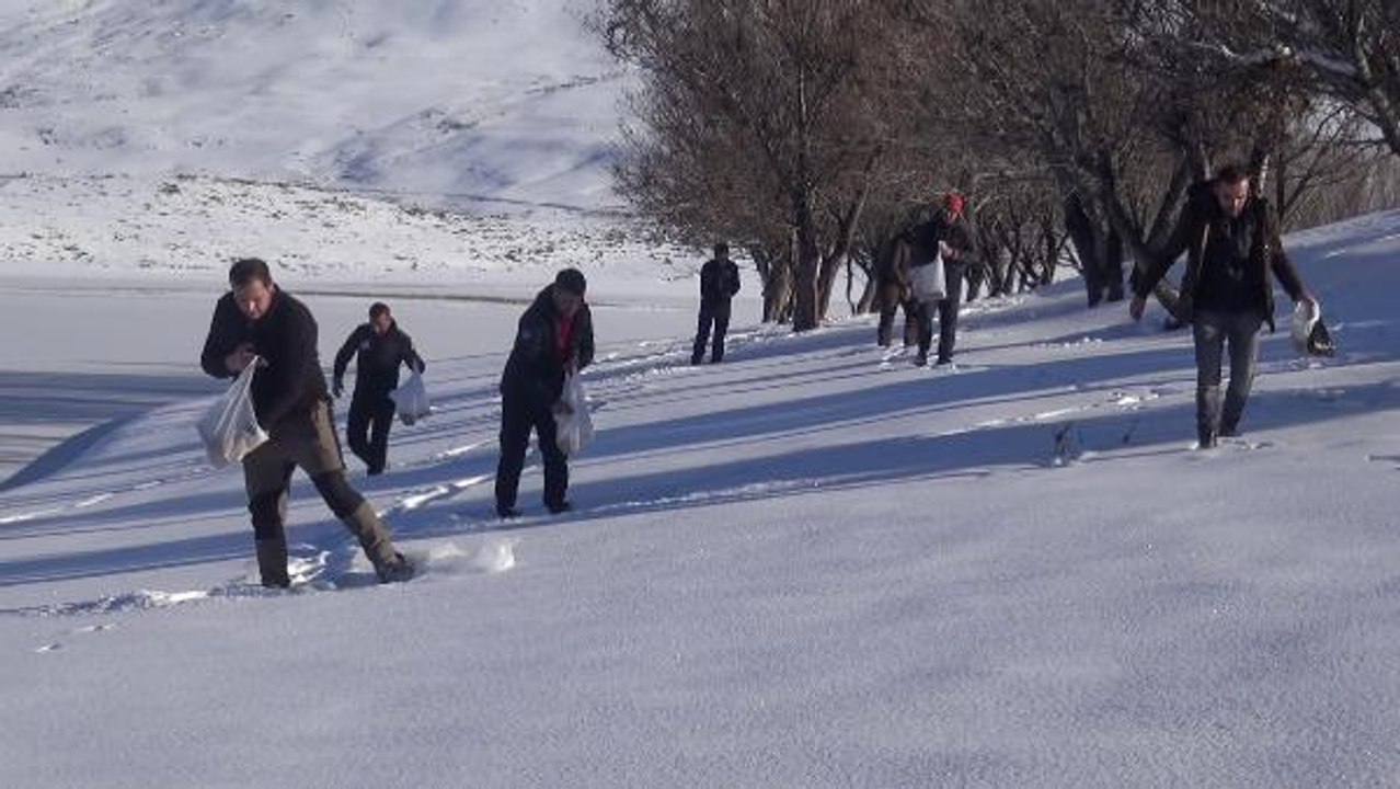 OFF-ROAD EKİBİ DOĞAYA YEM BIRAKIP, KARDA RAFTİNG YAPTI