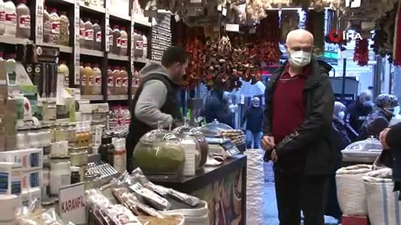 Damla sakızını vatandaşlar gram gram alıyor