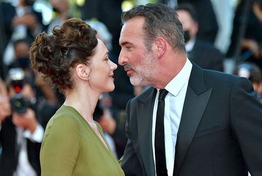 Jean Dujardin : 1ère photo de ses filles ensemble… A 6 ans, Jeanne a de longs cheveux de princesse
