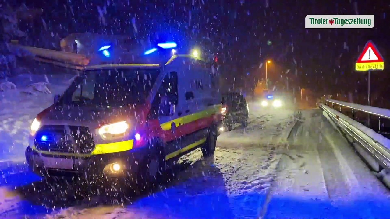 Wegen Schneefahrbahn: Lenker geriet in Jenbach in den Gegenverkehr
