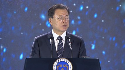 문 대통령 "무역 장벽 적극 대응...성과에는 박수를" / YTN