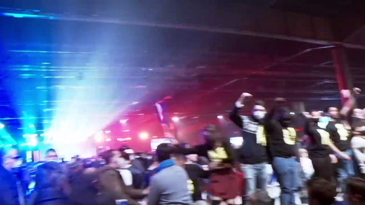 Violência em comício na França