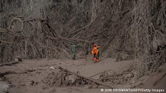 New volcano eruptions in Indonesia hamper search efforts