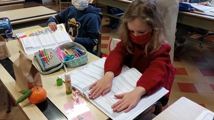 Le masque dès l’âge de 6 ans et à l’école, un vrai casse-tête pour les parents