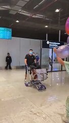 Reencontro de avó e neta no aeroporto de Florianópolis emociona