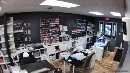 This is why we can’t have nice things #fyp #foryou #ohnoourtableitsbroken #funny #ringdoorbell #nailsalon #ikea #funnyvideos