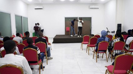 Au Sénégal, les artistes trouvent la liberté dans le slam