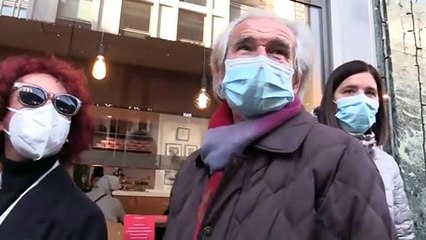 Milano, la prima pausa pranzo con il Super Green Pass: code fuori dai ristoranti