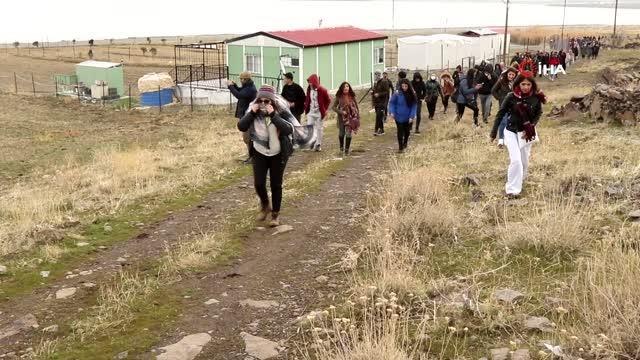 Van Büyükşehir Belediyesinin doğa yürüyüşü Amik parkuru ile devam etti