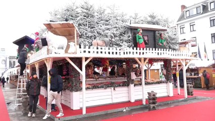 Bruselas recupera su mercado navideño con el reto de minimizar los contagios