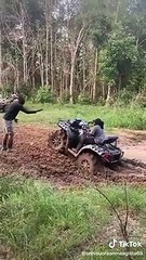 Pas de casque en quad et pas d'instruction pour un drame inévitable